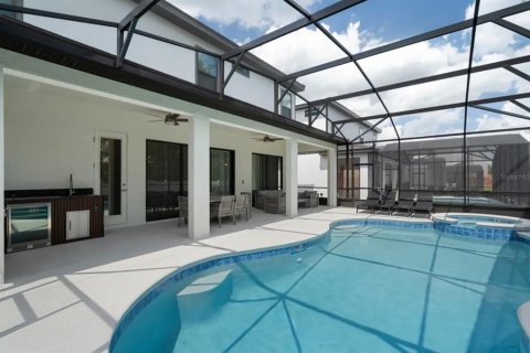 House in Orlando, Florida 9 bedrooms, 366.87 sq.m. № 1429551 - photo 20