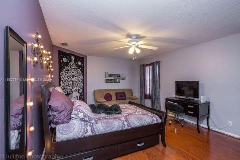 Casa en venta en Coral Springs, Florida, 5 dormitorios, 305.65 m2 № 1226250 - foto 23