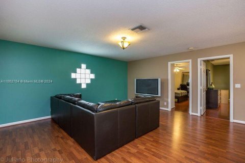 Casa en venta en Coral Springs, Florida, 5 dormitorios, 305.65 m2 № 1226250 - foto 18