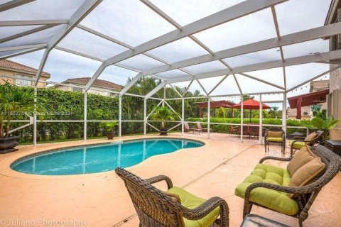House in Coral Springs, Florida 5 bedrooms, 305.65 sq.m. № 1226250 - photo 7