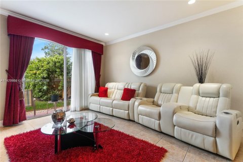 Condominio en venta en Miramar, Florida, 2 dormitorios, 99.41 m2 № 814625 - foto 2