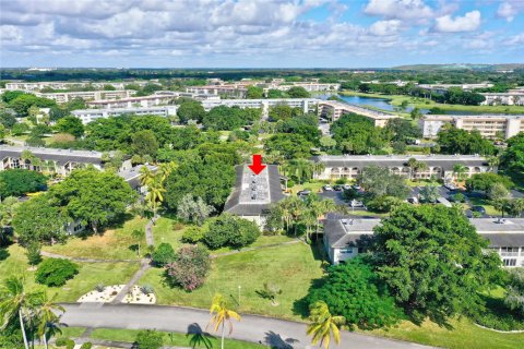 Condominio en venta en Coconut Creek, Florida, 2 dormitorios, 86.58 m2 № 835996 - foto 9