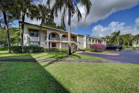 Copropriété à vendre à Coconut Creek, Floride: 2 chambres, 86.58 m2 № 835996 - photo 4