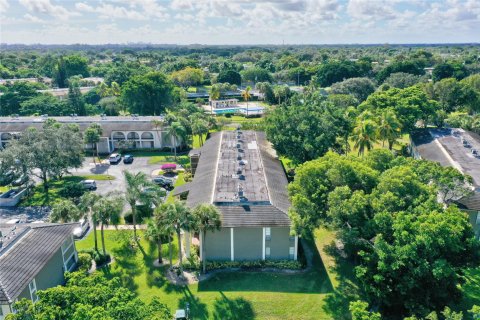 Copropriété à vendre à Coconut Creek, Floride: 2 chambres, 86.58 m2 № 835996 - photo 12