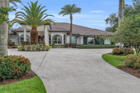 House in Southwest Ranches, Florida 5 bedrooms, 388.05 sq.m. № 1011458 - photo 9