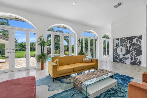 Casa en venta en Southwest Ranches, Florida, 5 dormitorios, 388.05 m2 № 1011458 - foto 18