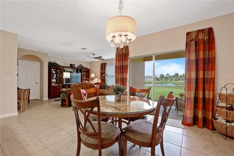 Villa ou maison à vendre à Punta Gorda, Floride: 4 chambres, 171.5 m2 № 1005637 - photo 9