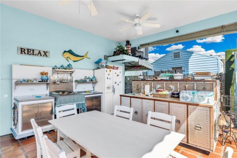 Villa ou maison à vendre à Key Largo, Floride: 2 chambres, 116.22 m2 № 395161 - photo 3