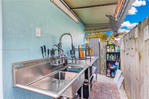 Villa ou maison à vendre à Key Largo, Floride: 2 chambres, 116.22 m2 № 395161 - photo 4