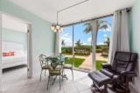 Condominio en venta en Jensen Beach, Florida, 1 dormitorio, 57.97 m2 № 804767 - foto 13