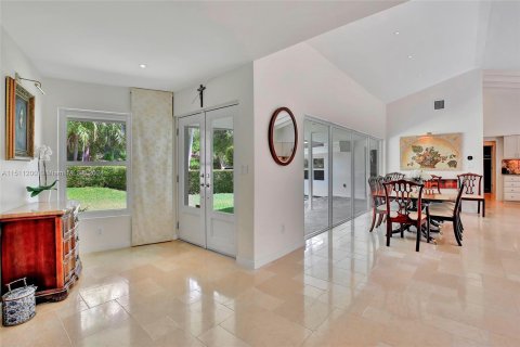 House in Key Biscayne, Florida 4 bedrooms, 255.39 sq.m. № 938074 - photo 3