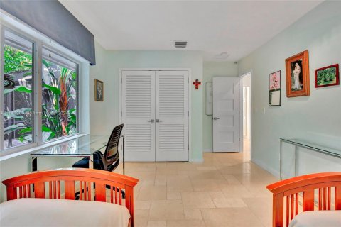 House in Key Biscayne, Florida 4 bedrooms, 255.39 sq.m. № 938074 - photo 26