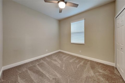 Townhouse in Tampa, Florida 2 bedrooms, 163.69 sq.m. № 1376572 - photo 13