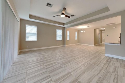 Townhouse in Tampa, Florida 2 bedrooms, 163.69 sq.m. № 1376572 - photo 3