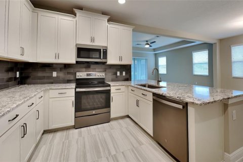 Touwnhouse à vendre à Tampa, Floride: 2 chambres, 163.69 m2 № 1376572 - photo 5