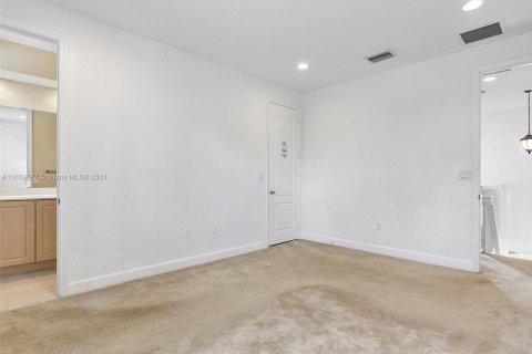 Touwnhouse à vendre à Pembroke Pines, Floride: 2 chambres, 128.58 m2 № 1368977 - photo 17