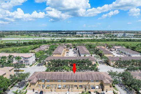 Touwnhouse à vendre à Pembroke Pines, Floride: 2 chambres, 128.58 m2 № 1368977 - photo 30