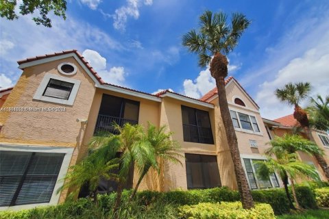 Copropriété à louer à Miami, Floride: 2 chambres, 97.83 m2 № 1368926 - photo 2