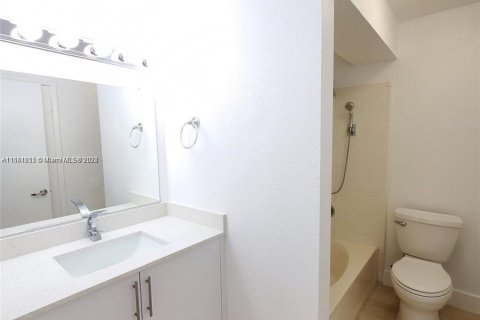 Copropriété à louer à Miami, Floride: 2 chambres, 97.83 m2 № 1368926 - photo 14