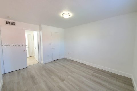 Copropriété à louer à Miami, Floride: 2 chambres, 97.83 m2 № 1368926 - photo 19