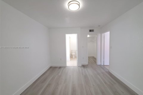 Copropriété à louer à Miami, Floride: 2 chambres, 97.83 m2 № 1368926 - photo 8