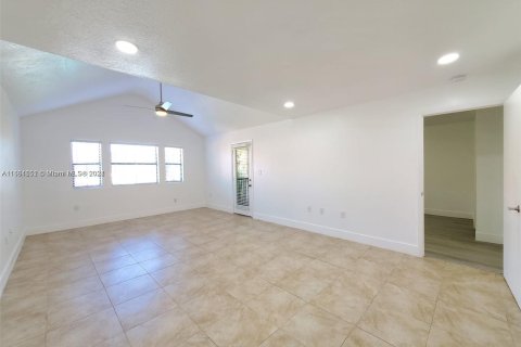 Copropriété à louer à Miami, Floride: 2 chambres, 97.83 m2 № 1368926 - photo 6