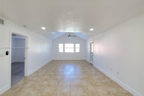 Copropriété à louer à Miami, Floride: 2 chambres, 97.83 m2 № 1368926 - photo 3