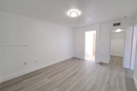 Copropriété à louer à Miami, Floride: 2 chambres, 97.83 m2 № 1368926 - photo 9