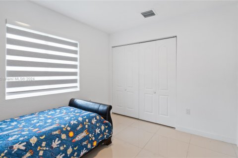 Villa ou maison à vendre à Miami, Floride: 4 chambres, 160.26 m2 № 1368883 - photo 14