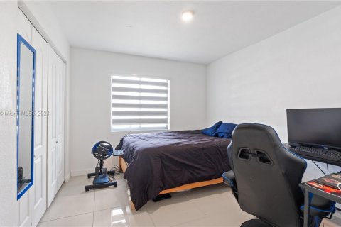 Casa en venta en Miami, Florida, 4 dormitorios, 160.26 m2 № 1368883 - foto 21