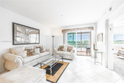 Condominio en venta en Tamarac, Florida, 2 dormitorios, 140.1 m2 № 1368884 - foto 7