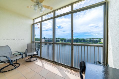 Copropriété à vendre à Tamarac, Floride: 2 chambres, 140.1 m2 № 1368884 - photo 21