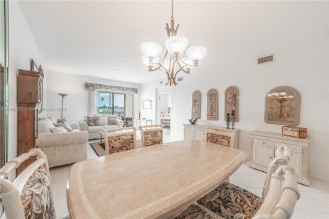 Copropriété à vendre à Tamarac, Floride: 2 chambres, 140.1 m2 № 1368884 - photo 9