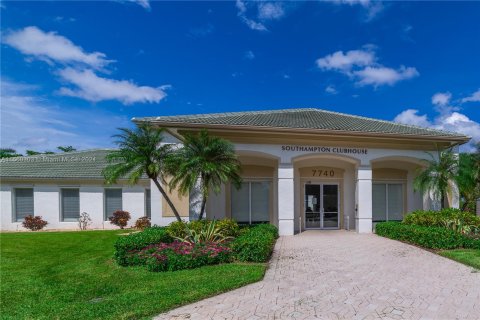 Copropriété à vendre à Tamarac, Floride: 2 chambres, 140.1 m2 № 1368884 - photo 24