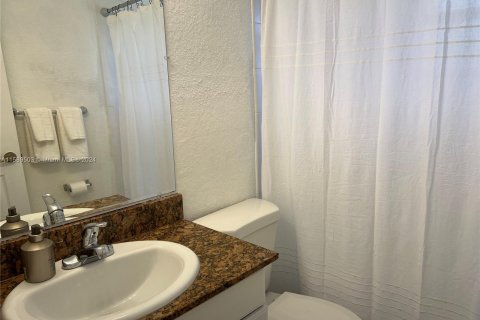 Villa ou maison à vendre à Miramar, Floride: 3 chambres, 97.73 m2 № 1178935 - photo 16