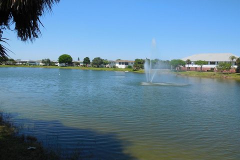 Condo in West Palm Beach, Florida, 1 bedroom  № 787012 - photo 1