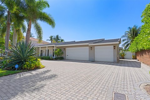 House in Fort Lauderdale, Florida 3 bedrooms, 277.41 sq.m. № 808484 - photo 4