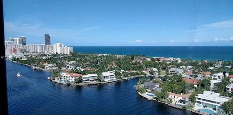 Condominio en Aventura, Florida, 2 dormitorios  № 1401675