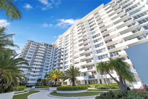 Copropriété à vendre à Miami Beach, Floride: 1 chambre, 51.1 m2 № 1401674 - photo 15