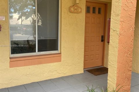 Condo in Coral Springs, Florida, 1 bedroom  № 1226187 - photo 3