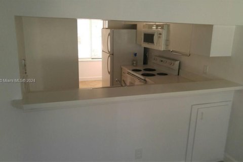 Condominio en venta en Coral Springs, Florida, 1 dormitorio, 75.81 m2 № 1226187 - foto 9