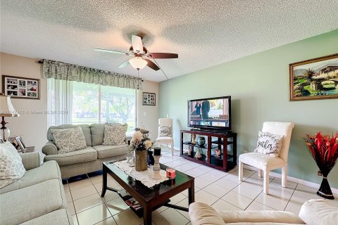 Condominio en venta en Lake Worth, Florida, 2 dormitorios, 134.15 m2 № 1330108 - foto 2