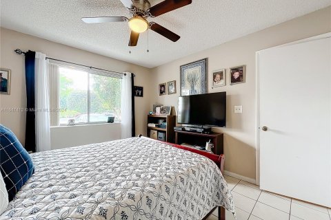 Condo in Lake Worth, Florida, 2 bedrooms  № 1330108 - photo 30