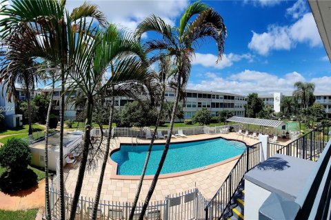 Condominio en venta en Miami, Florida, 1 dormitorio, 57.6 m2 № 1330049 - foto 14