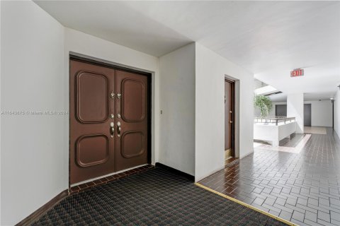 Copropriété à vendre à Miami, Floride: 2 chambres, 120.4 m2 № 1329112 - photo 1