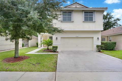 Villa ou maison à vendre à Coconut Creek, Floride: 3 chambres, 188.41 m2 № 1401222 - photo 1