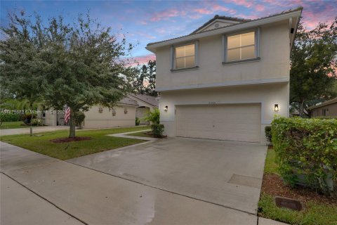 House in Coconut Creek, Florida 3 bedrooms, 188.41 sq.m. № 1401222 - photo 4