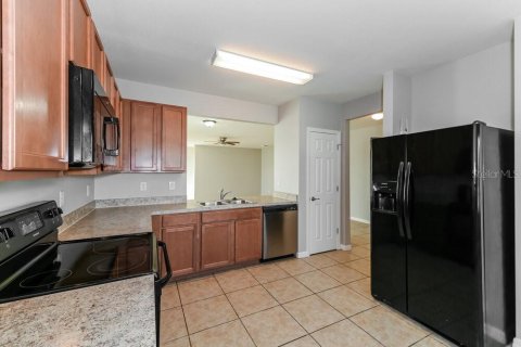 House in Cape Coral, Florida 3 bedrooms, 163.14 sq.m. № 1369511 - photo 8