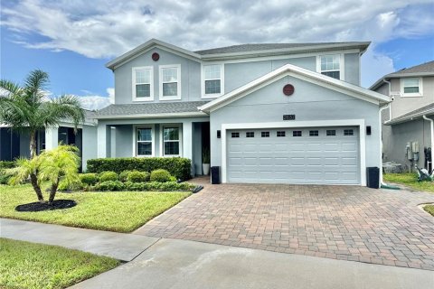 House in Davenport, Florida 5 bedrooms, 306.67 sq.m. № 1326246 - photo 1