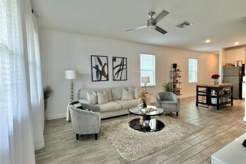 Casa en venta en Davenport, Florida, 5 dormitorios, 306.67 m2 № 1326246 - foto 9